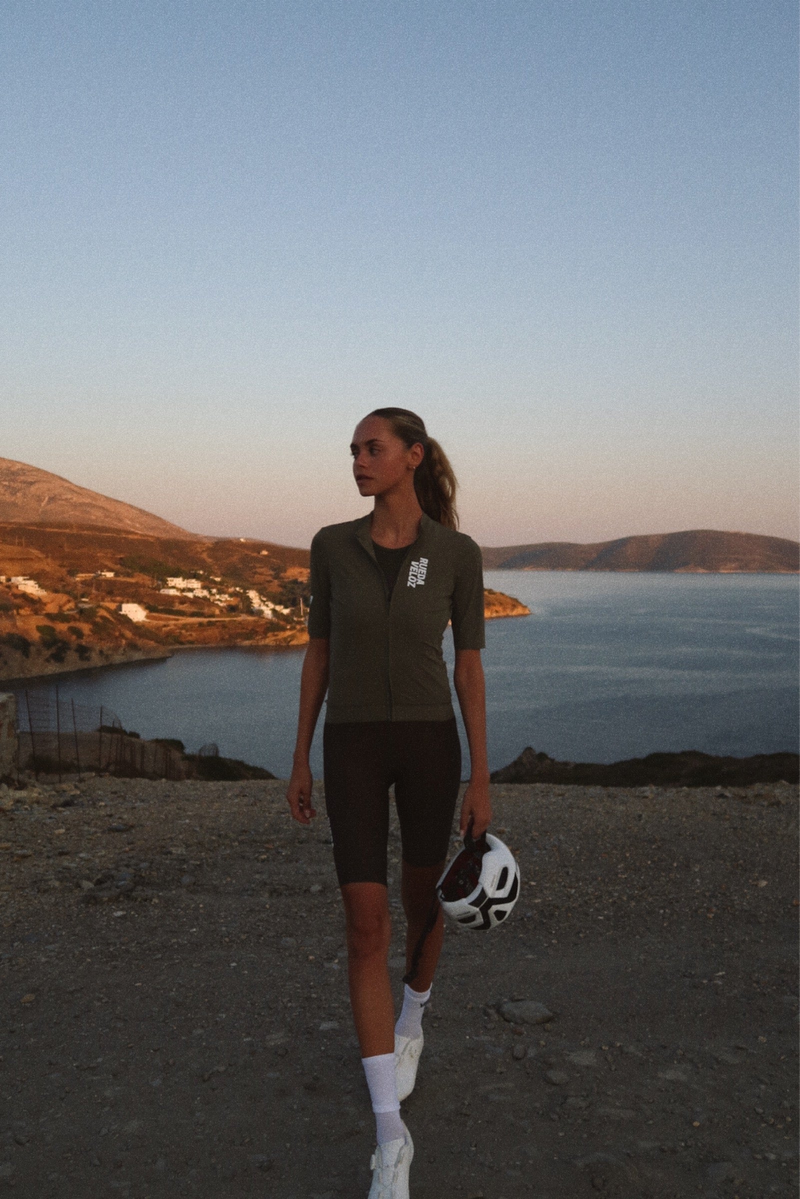 WOMEN'S CYCLING WEAR